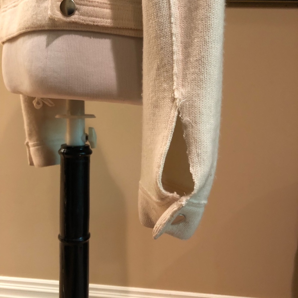 100% Cashmere Button Down Light Weight Jacket - image 6